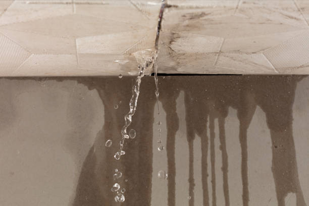 Professional Sewage Cleanup technician working in Santa Fe Springs, CA